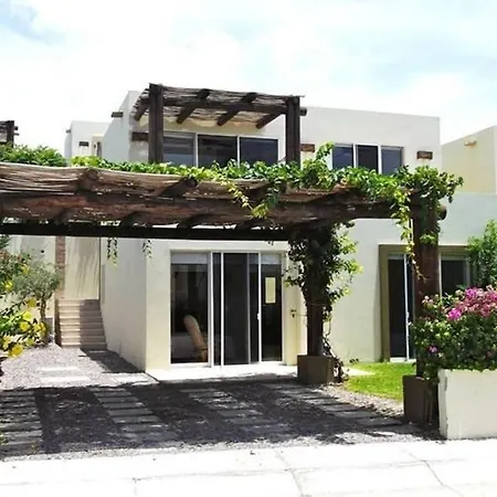 Punta Arena Grape Villa